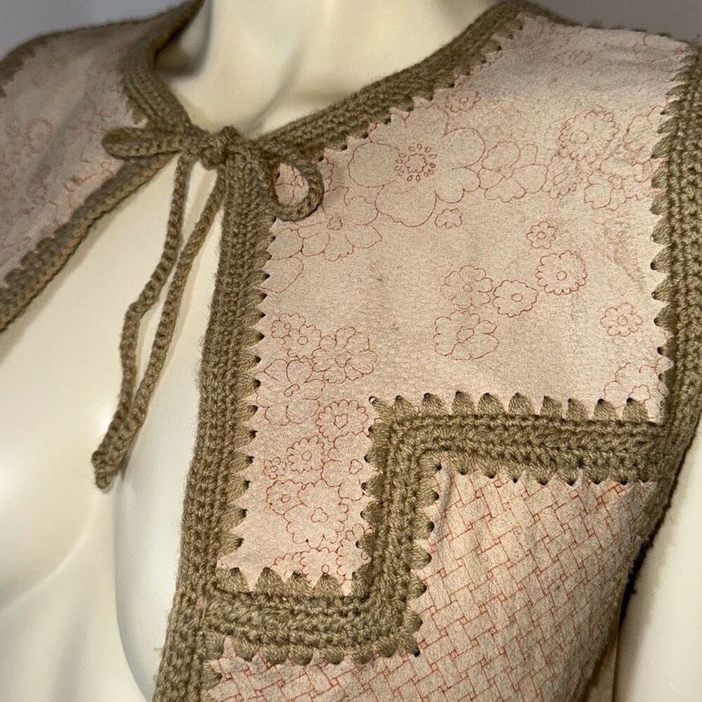 Vintage 60’s 70’s Boho Patchwork Suede Crochet Tie‎ Neck Knit Vest Size Small